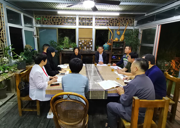 5f8301efeba82.jpg