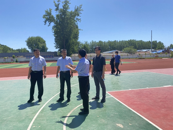 60b9eac70e869.jpg